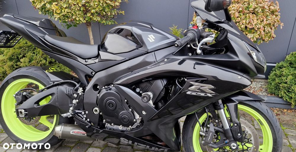 Suzuki GSX-R - 15