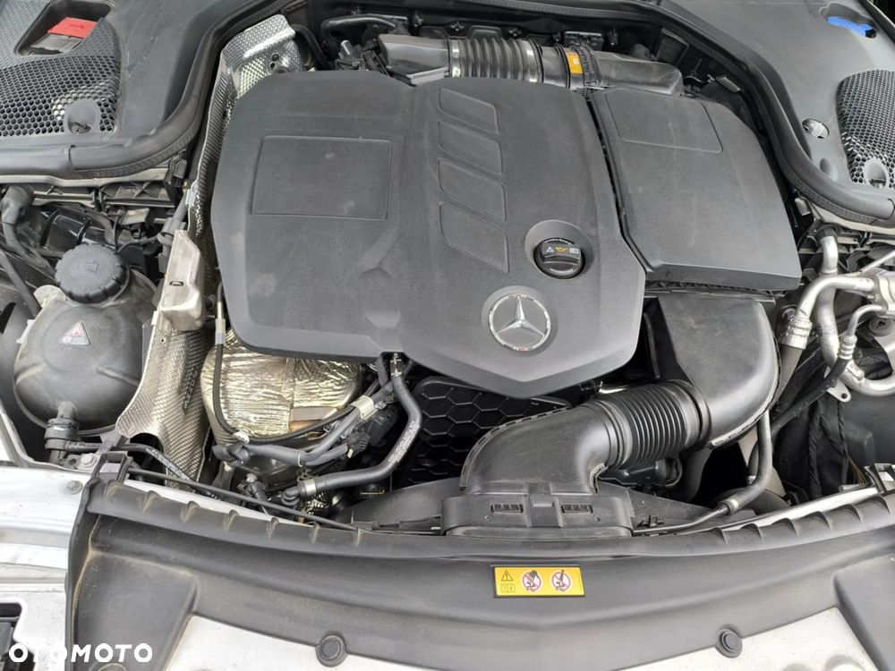 Mercedes-Benz Klasa E 200 d Business Edition 9G-TRONIC - 16