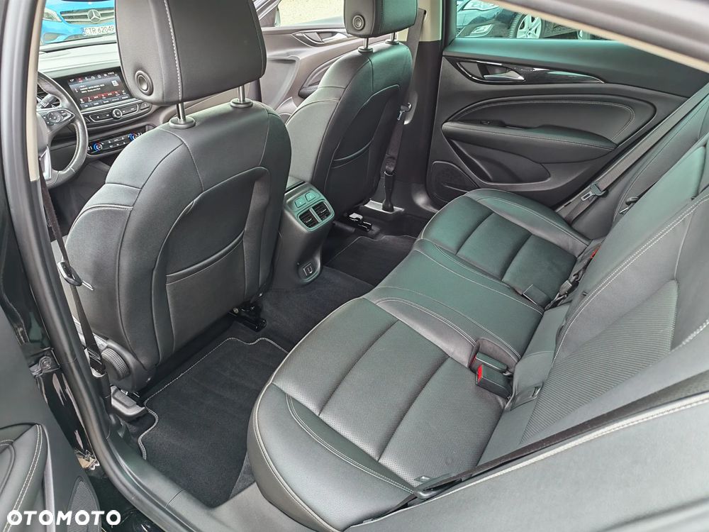Opel Insignia 1.5 T Elite S&S - 32