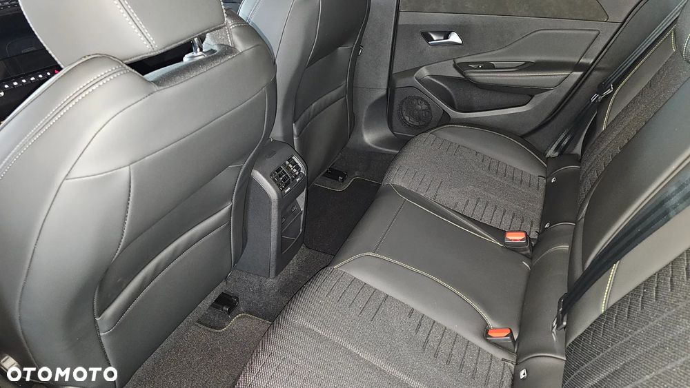 Peugeot 308 54kWh GT - 6