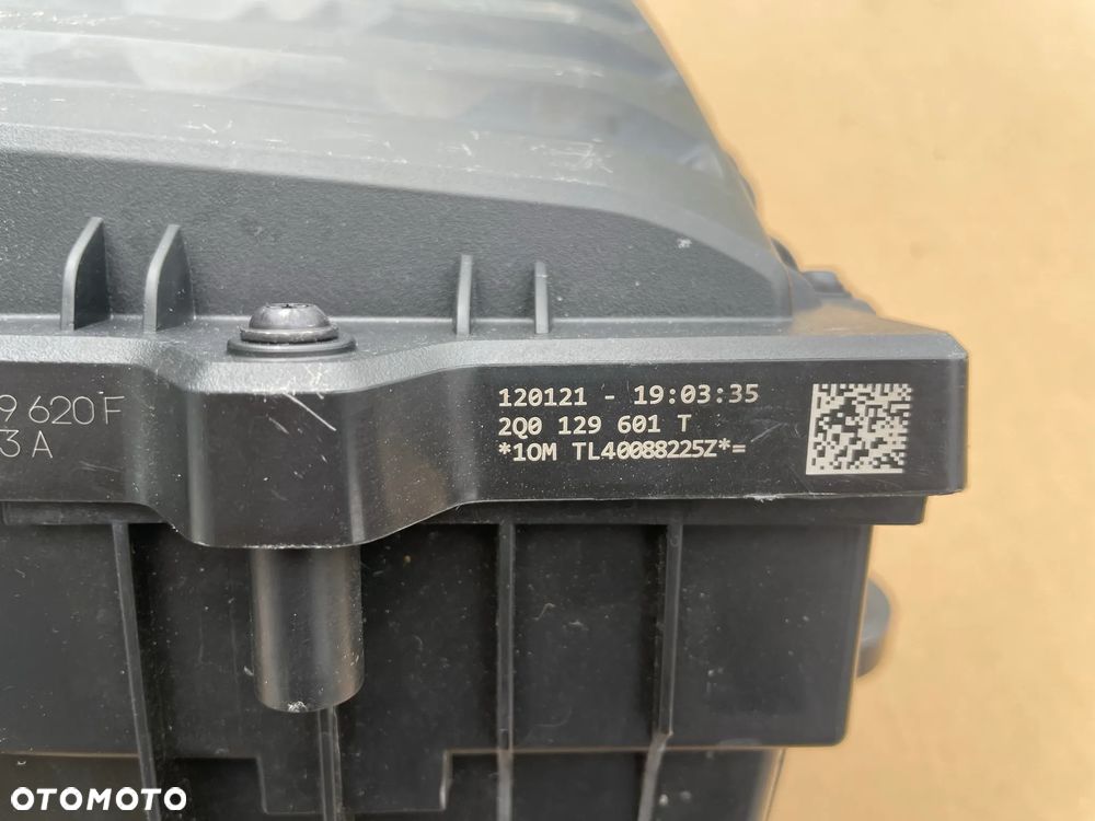 Audi Obudowa filtra powietrza 5Q0 129 607 BD, 2Q0 129 601 T - 4