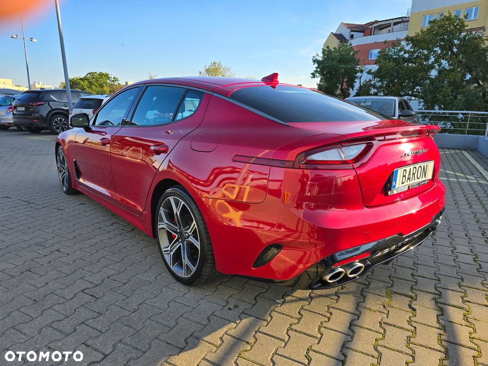 Kia Stinger - 7