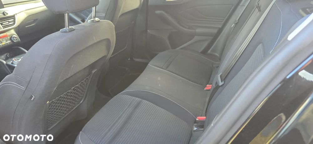Ford Focus 1.5 EcoBlue Titanium Business - 9