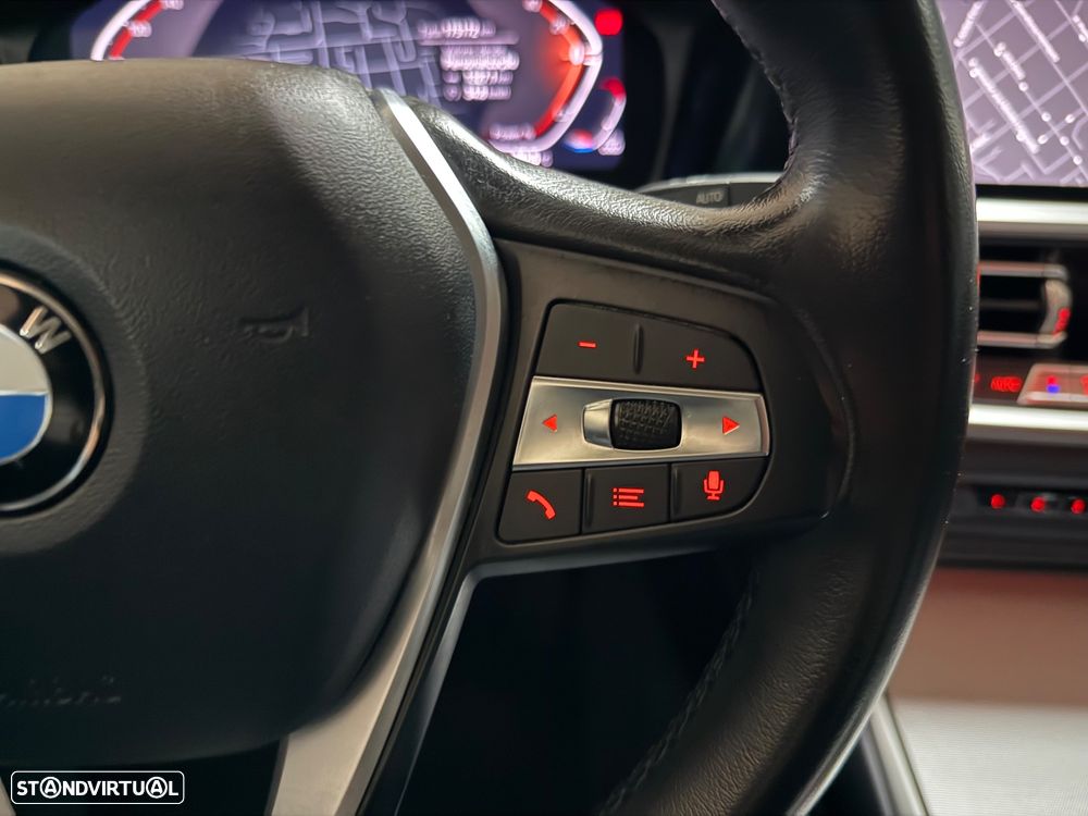 BMW 318 d Line Sport Auto - 24