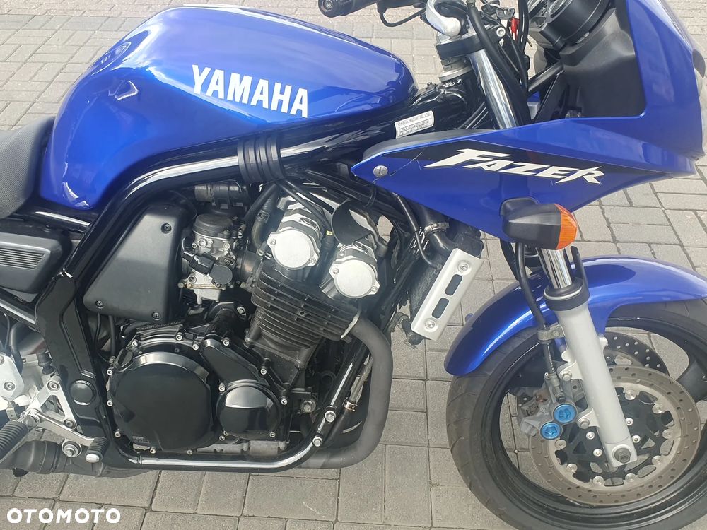 Yamaha FZS - 15