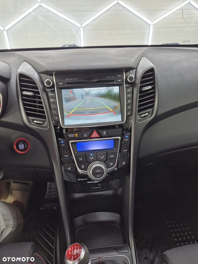 Hyundai i30 1.6 T GDI Turbo - 14