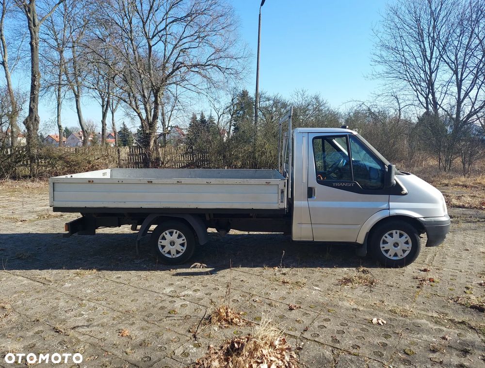 Ford Transit - 1