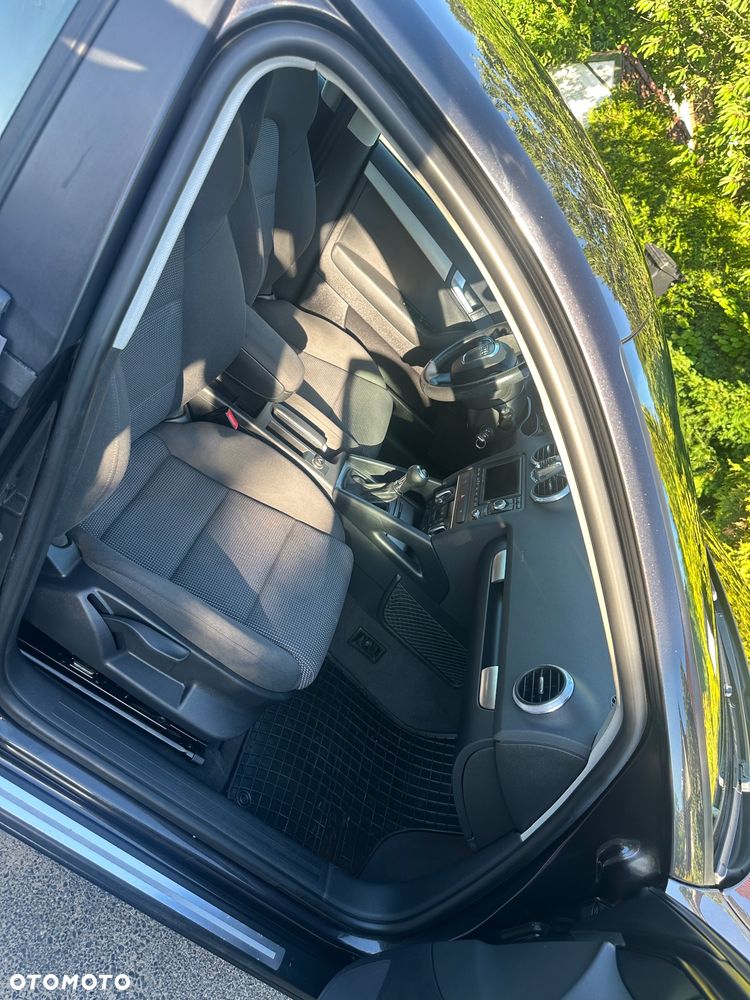 Audi A3 Sportback 2.0 TDI DPF Ambiente - 9