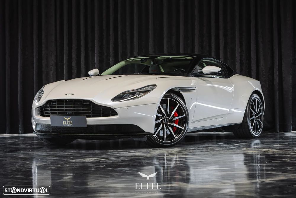 Aston Martin DB11 Coupé V12 Launch Edition - 5