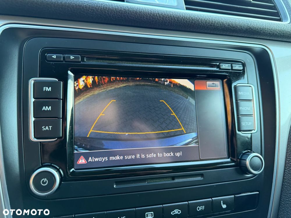 Volkswagen Passat - 6