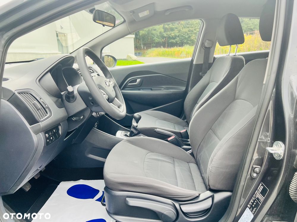 Kia Rio - 23