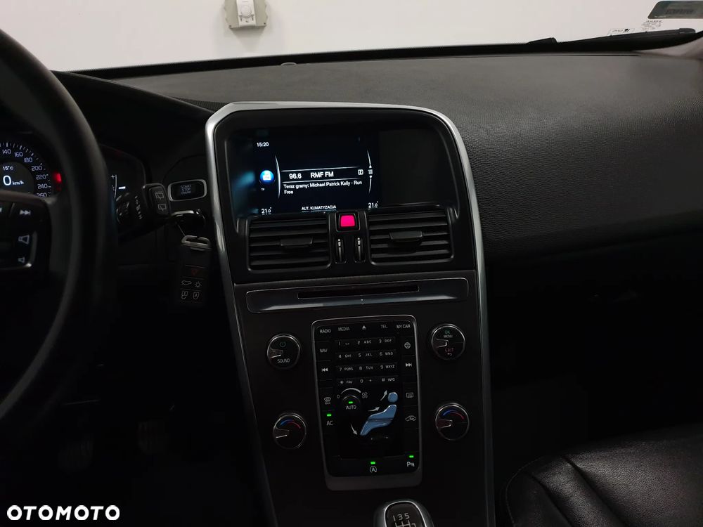 Volvo XC 60 D3 Drive-E Momentum - 13