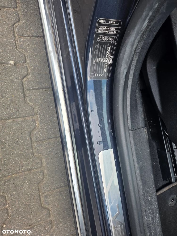 Ford Focus 1.0 EcoBoost Hybrid TITANIUM VIGNALE - 28