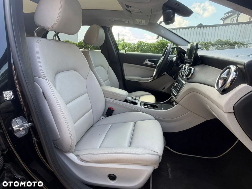 Mercedes-Benz GLA 250 4Matic 8G-DCT AMG Line - 12