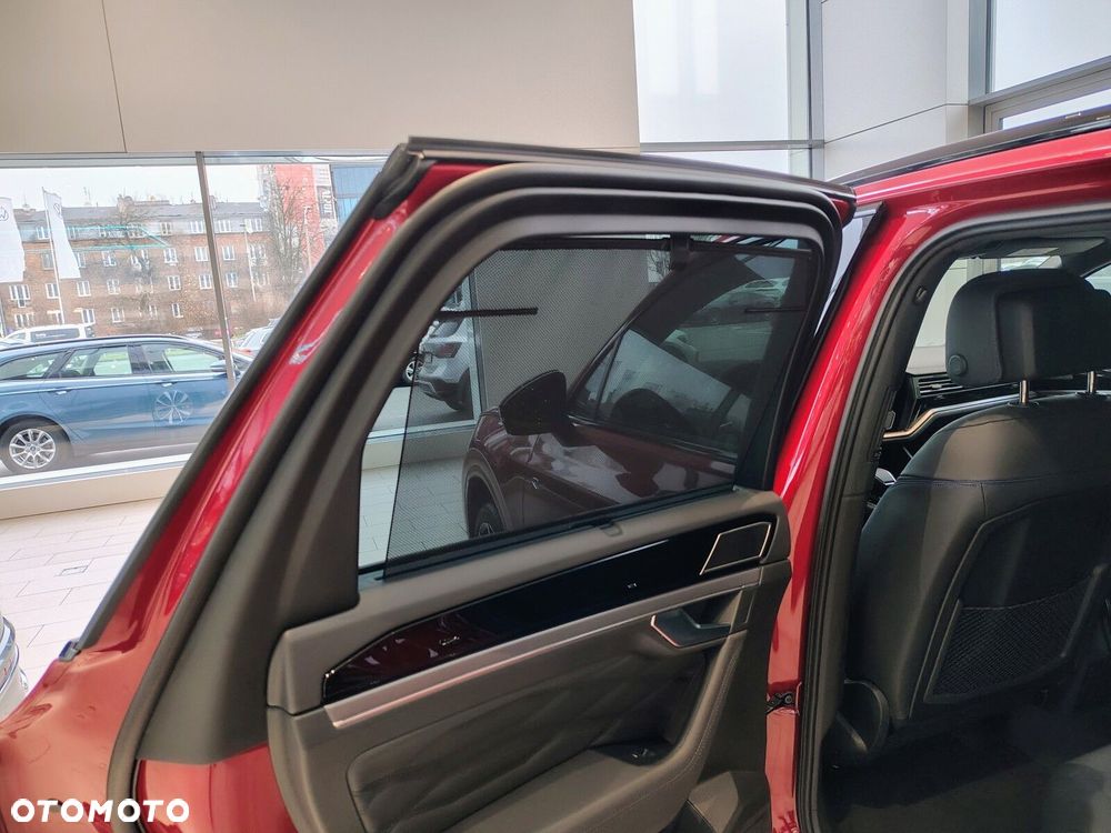 Volkswagen Touareg - 34