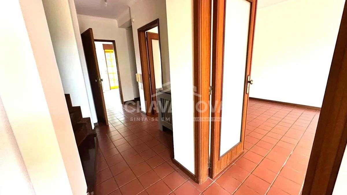 Arrenda-se Moradia T3 Renovada em Vila Boa, Santa Maria da Feira - Grande imagem: 5/26