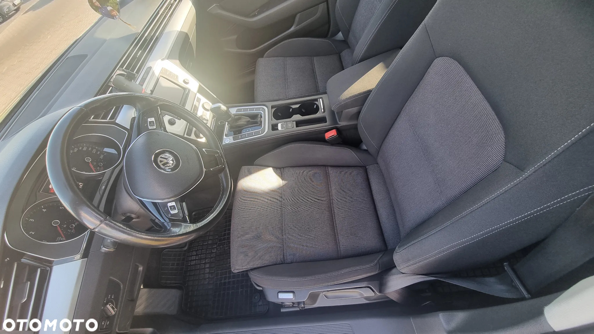 Volkswagen Passat 2.0 TDI BMT Comfortline DSG - 9