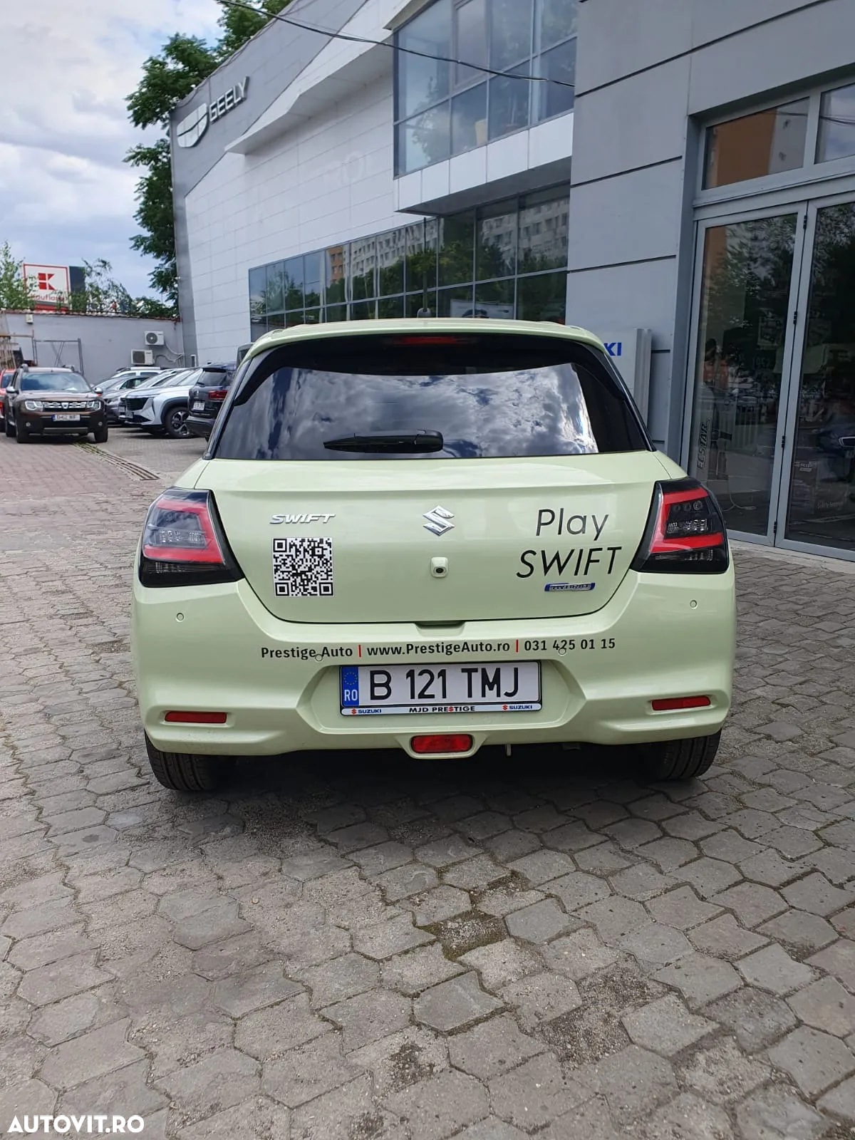 Suzuki Swift 1.2 Dualjet 12V MHEV Passion - 4