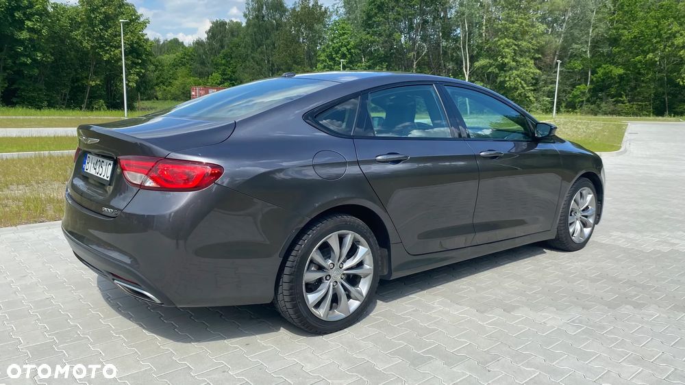 Chrysler 200 - 8