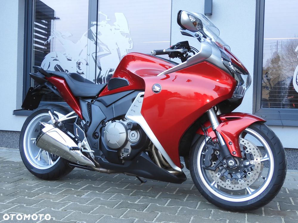 Honda VFR - 15