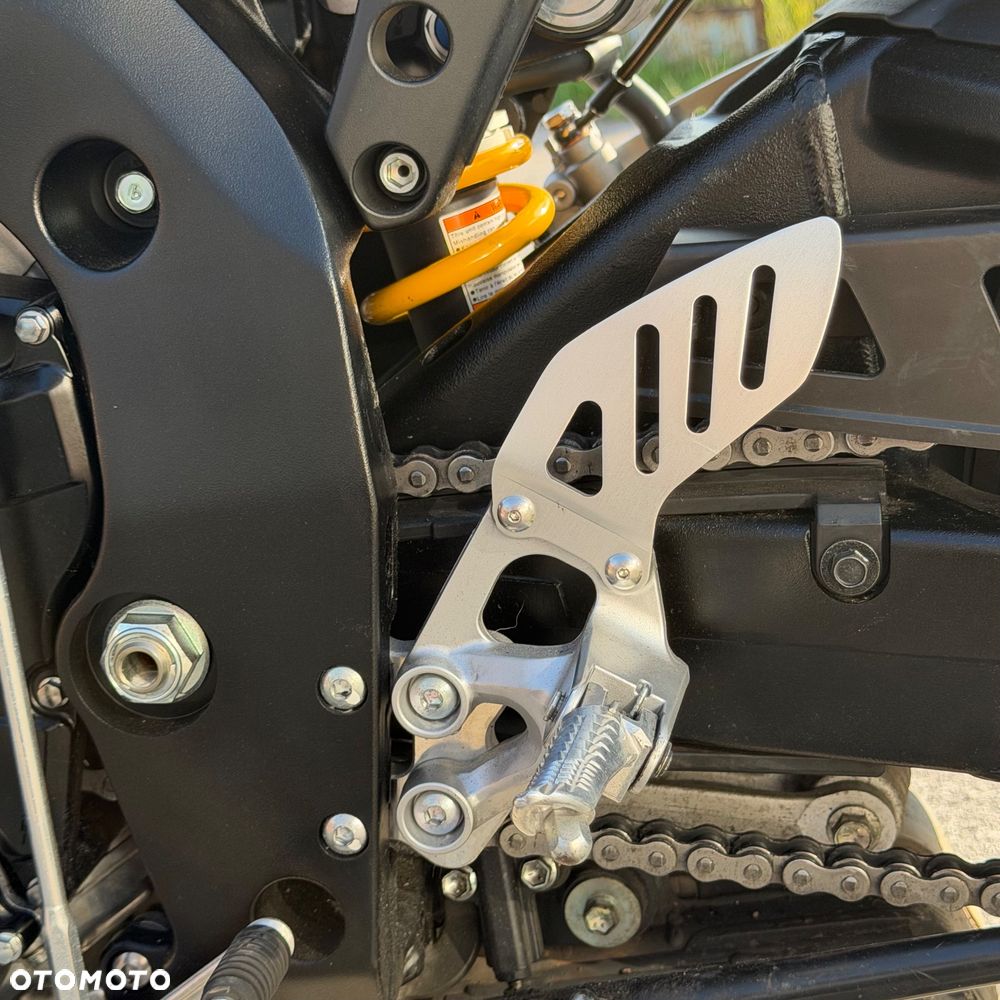 Suzuki GSX-R - 23
