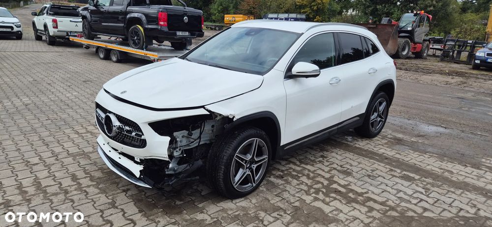 Mercedes-Benz GLA - 3