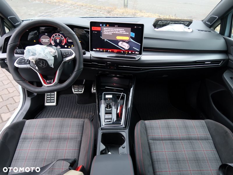 Volkswagen Golf - 12