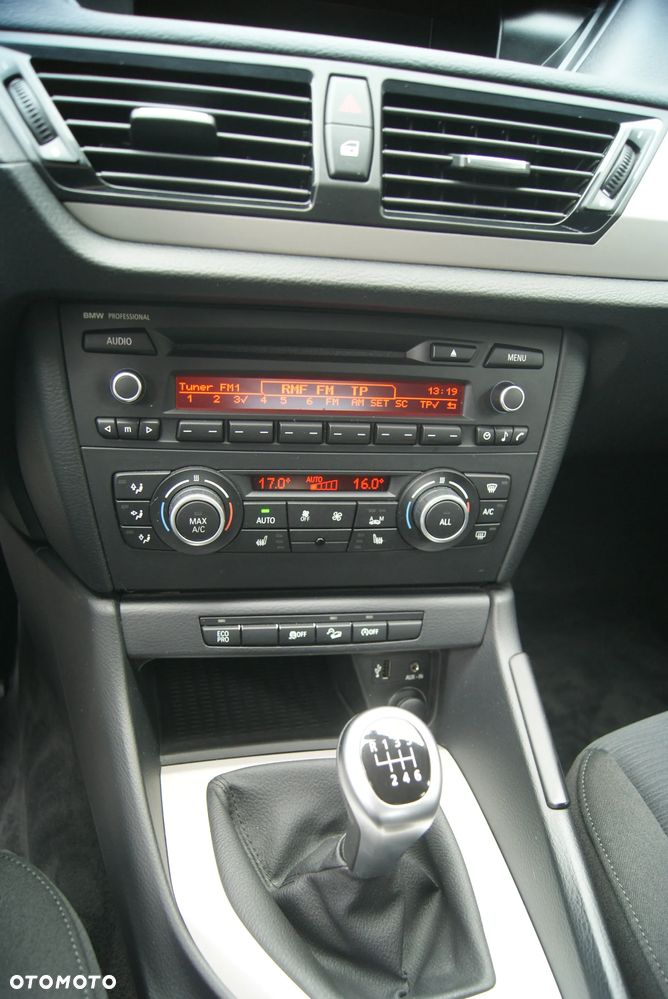BMW X1 xDrive18d - 13