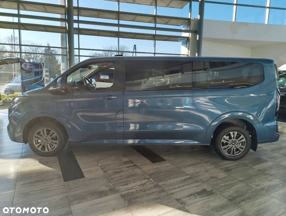 Ford Tourneo Custom - 4