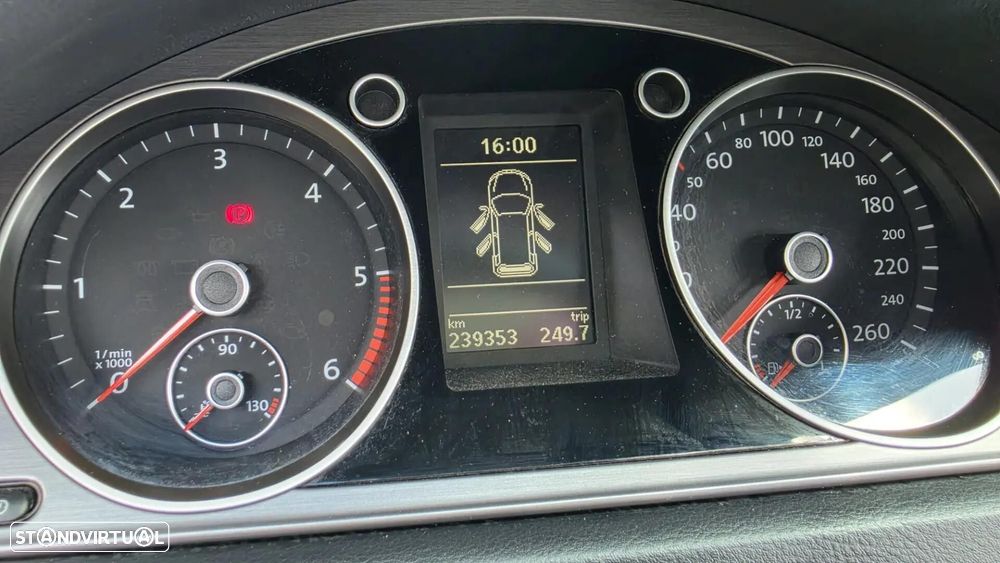 VW Passat Variant 1.6 TDI BlueMotion - 9
