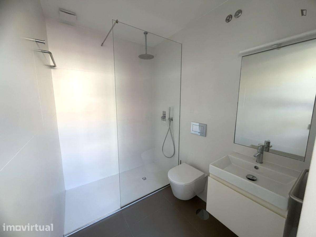 Apartamento com 1 quartos - localizado em Cedofeita Porto - Grande imagem: 4/16