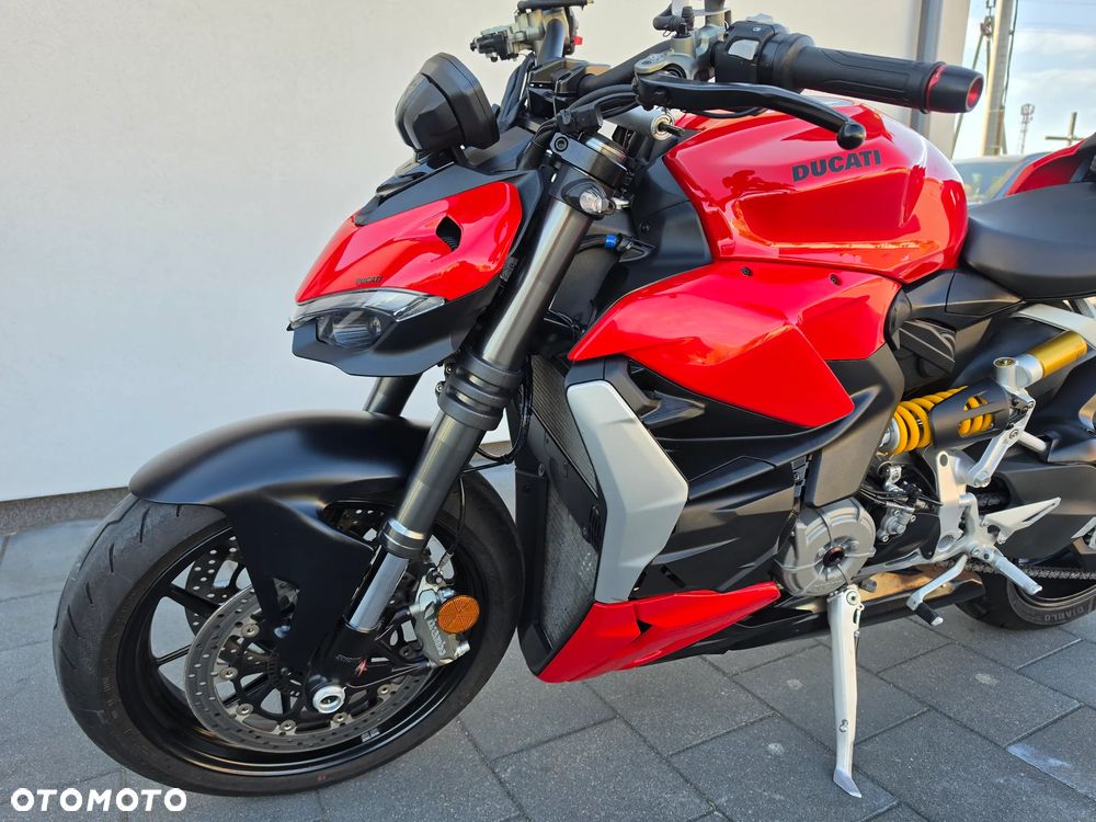 Ducati Streetfighter V2 - 9