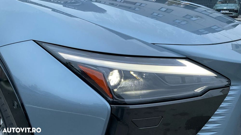 Lexus RZ 450e AWD Luxury - 10