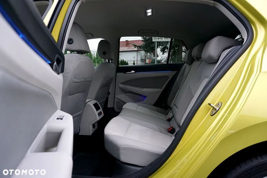 Volkswagen Golf - 24