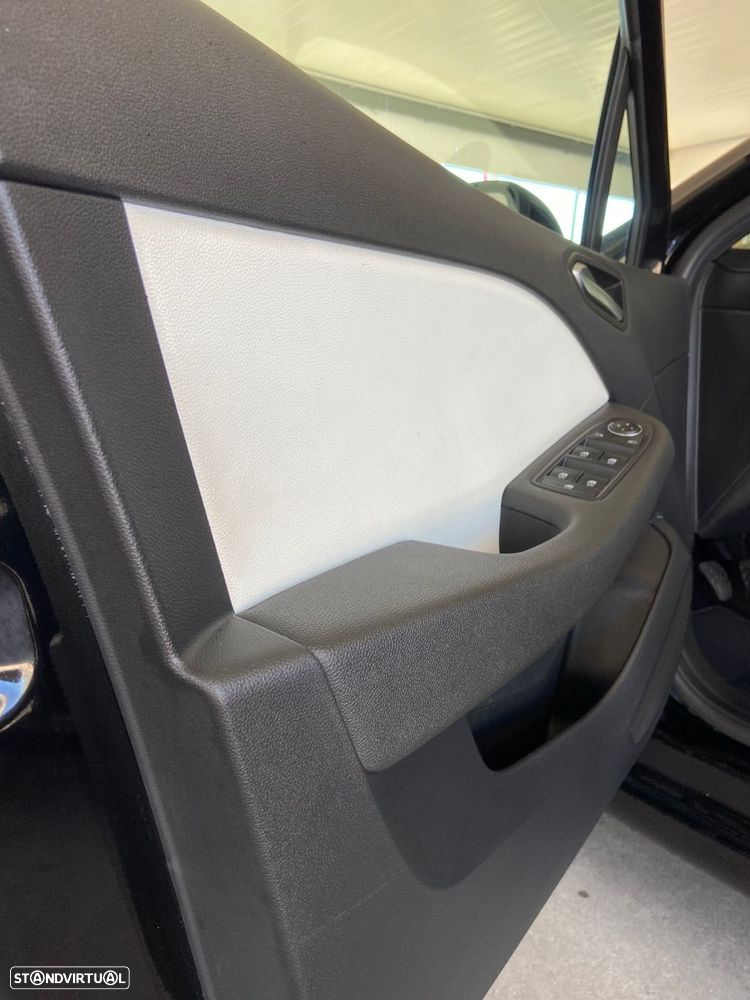 Renault Clio 1.0 TCe Techno Bi-Fuel - 36