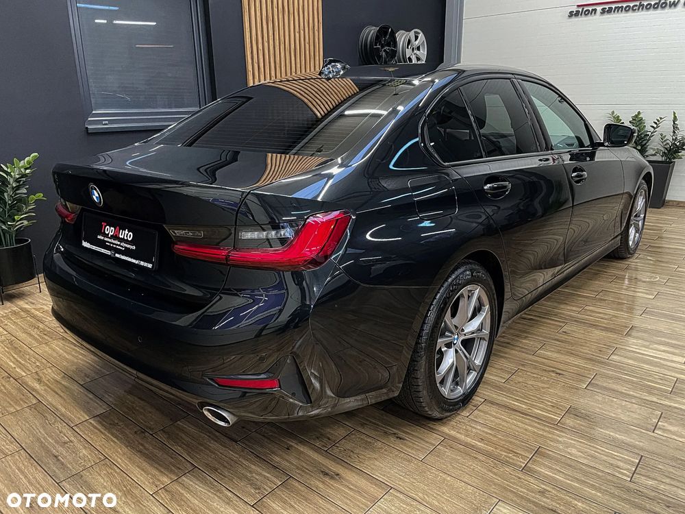 BMW Seria 3 320d Edition M Sport Shadow - 8