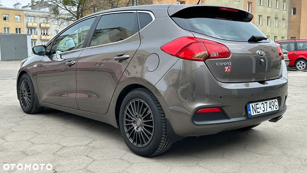 Kia Ceed - 15