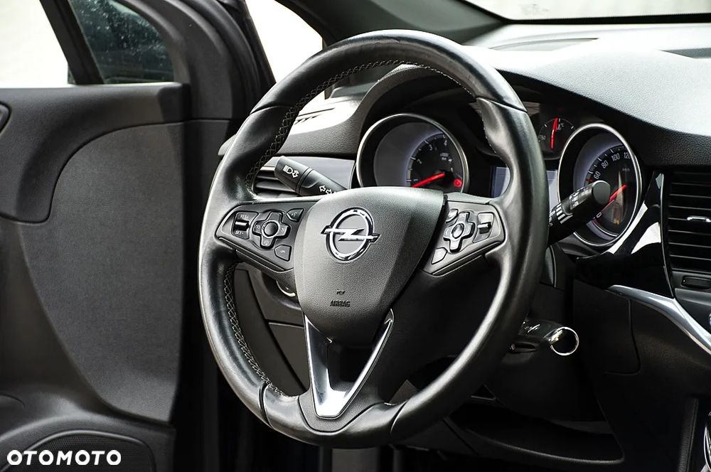 Opel Astra 1.4 Turbo Innovation - 23