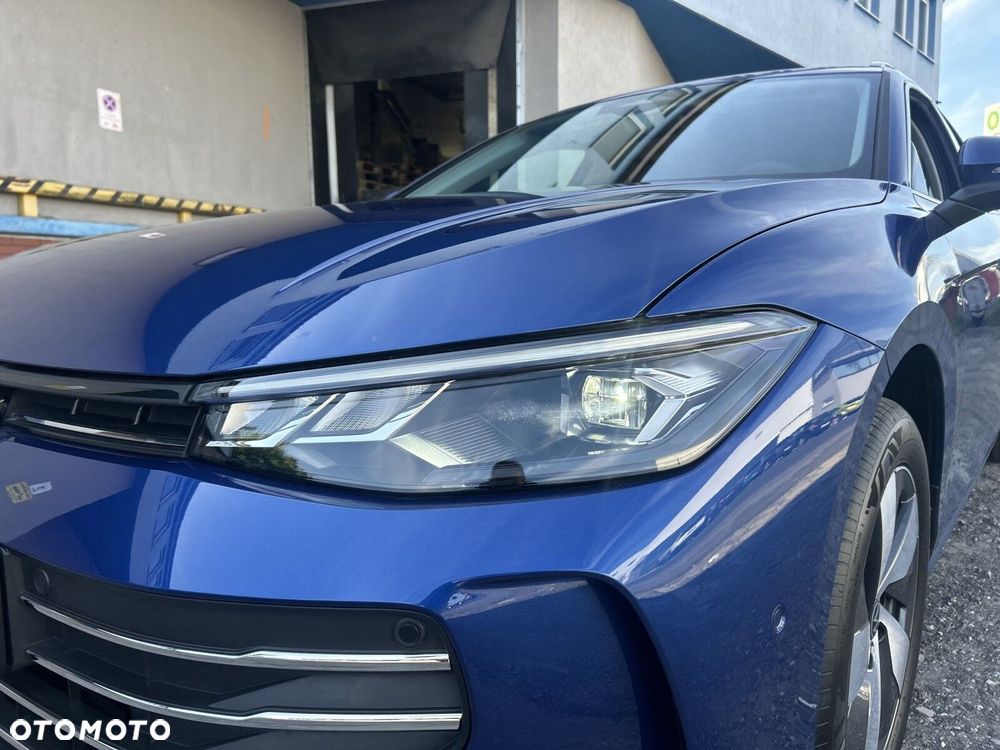 Volkswagen Passat Variant - 21