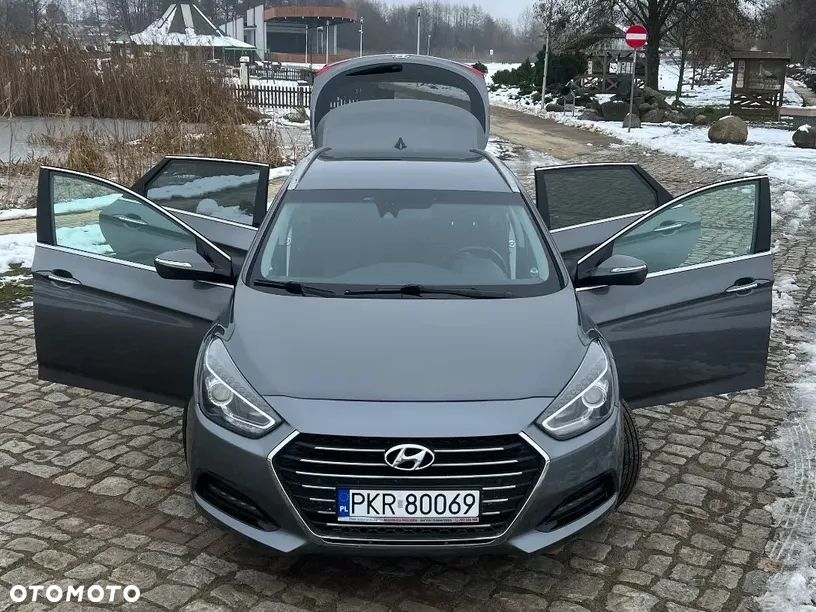 Hyundai i40 Kombi blue 1.7 CRDi DCT Premium - 3