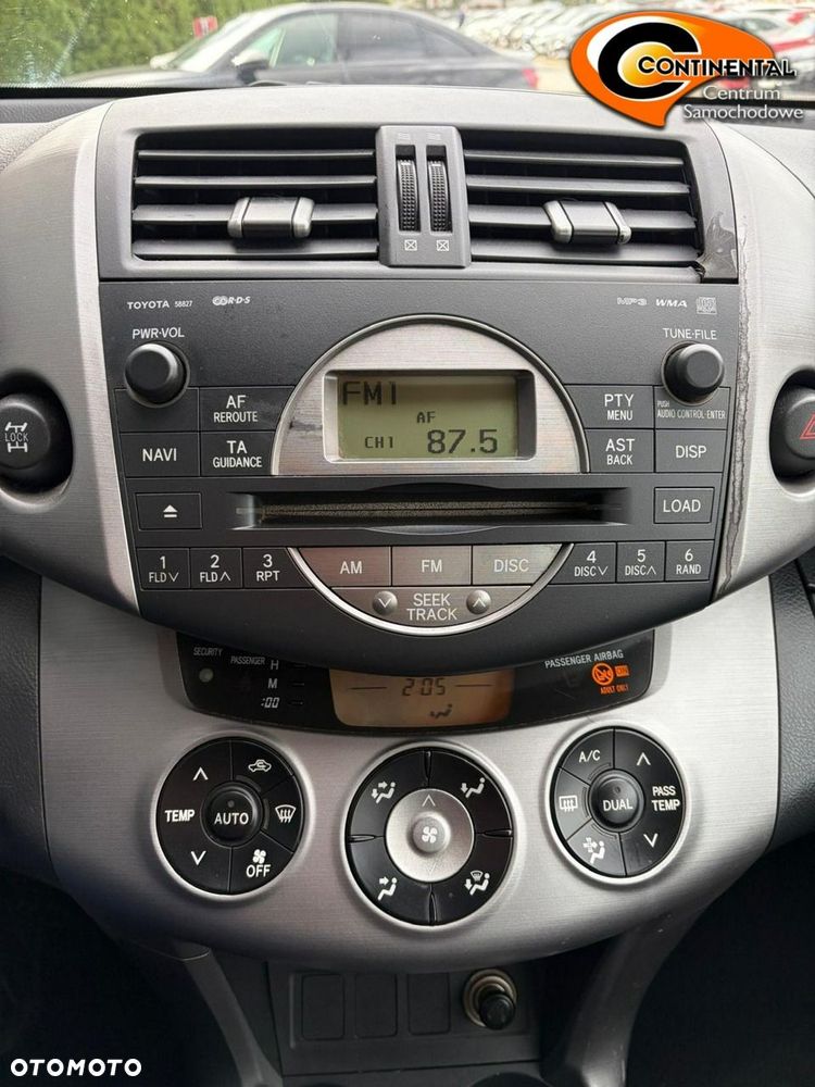 Toyota RAV4 - 12