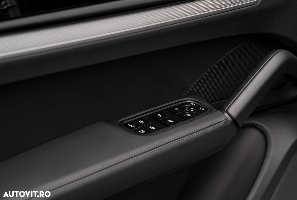 Porsche Cayenne - 28