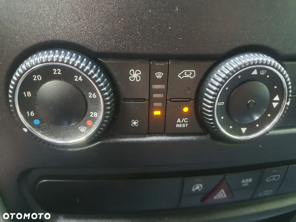 Volkswagen Crafter - 23