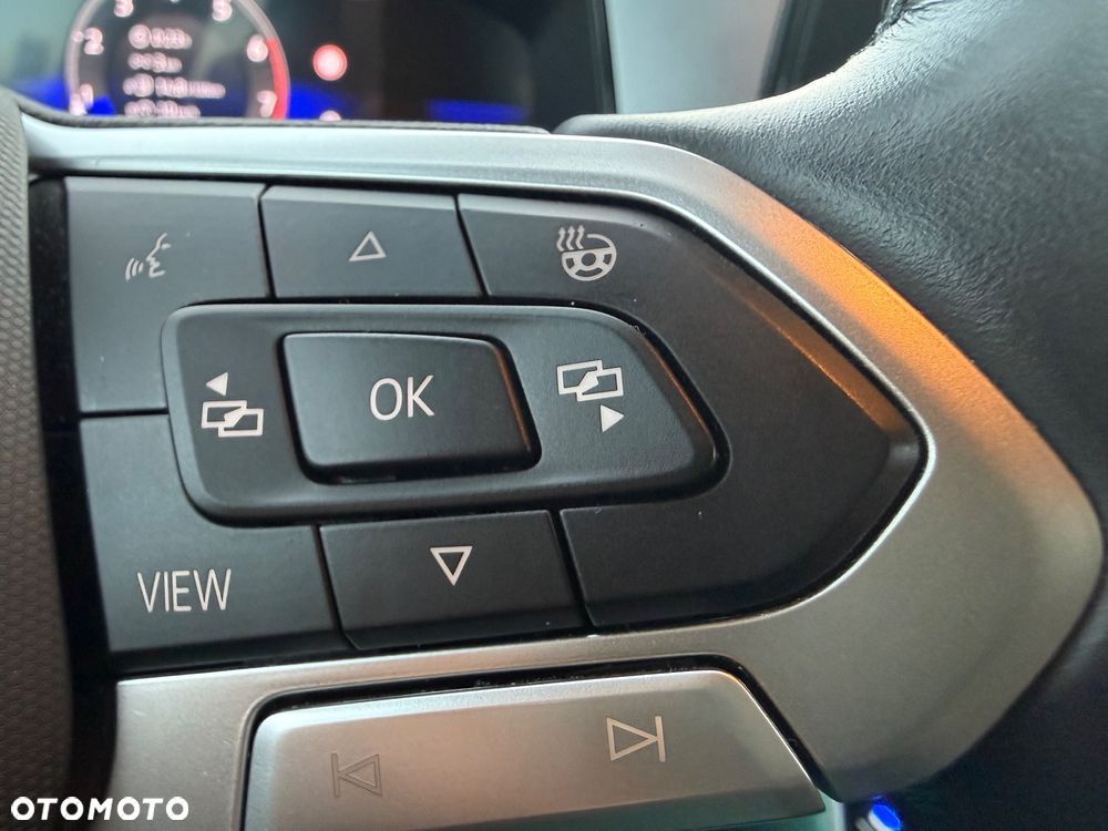 Volkswagen T-Roc - 14