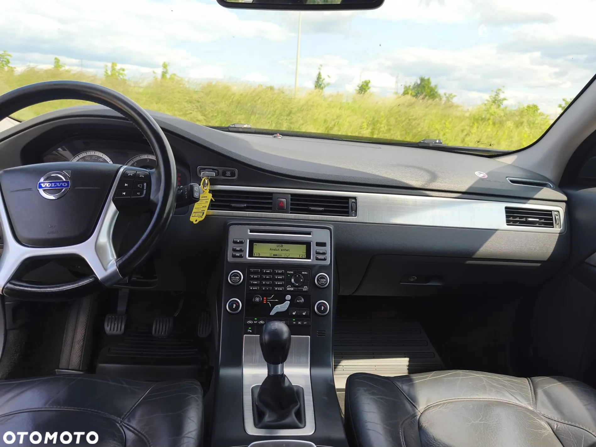 Volvo V70 2.4D Momentum - 5