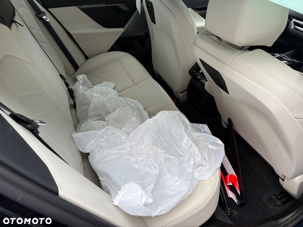 BMW Seria 5 520d xDrive mHEV M Sport - 3