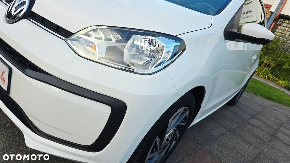 Volkswagen up! sound - 22