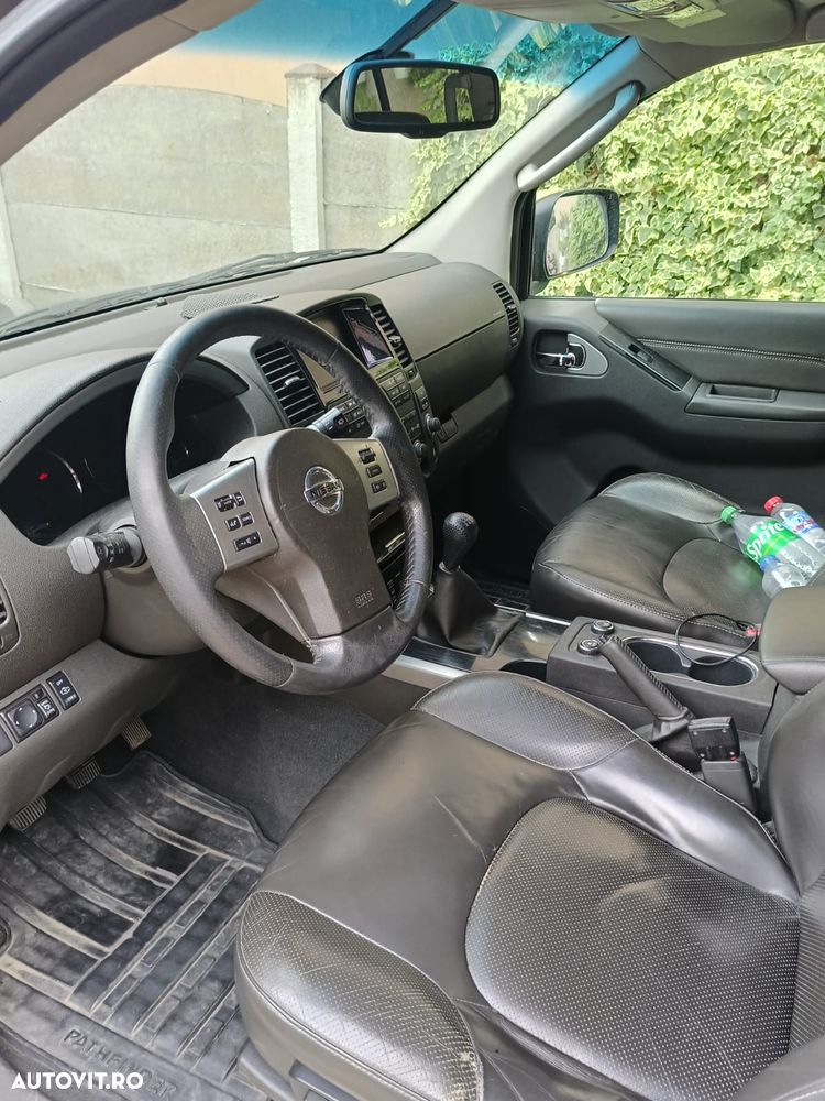 Nissan Pathfinder - 6