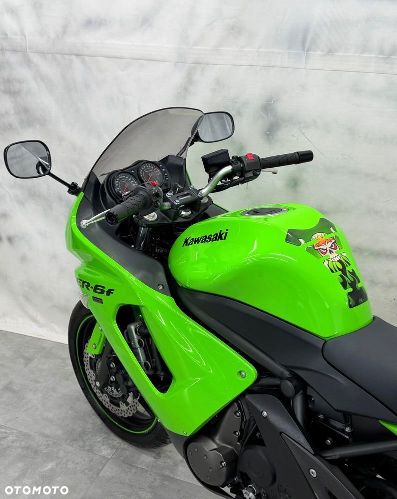 Kawasaki ER - 20