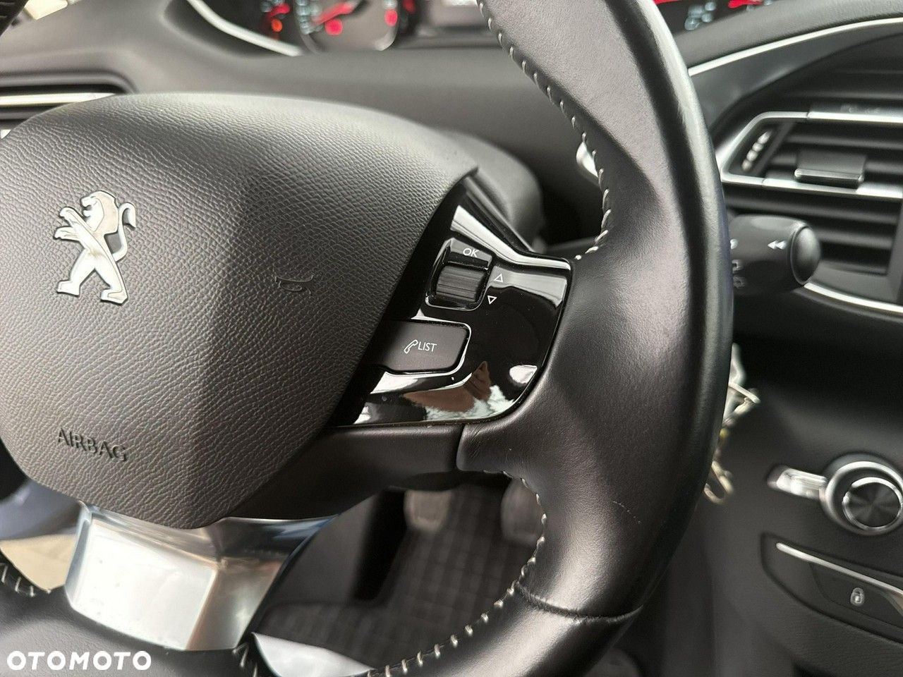 Peugeot 308 1.5 BlueHDi Active S&S - 25
